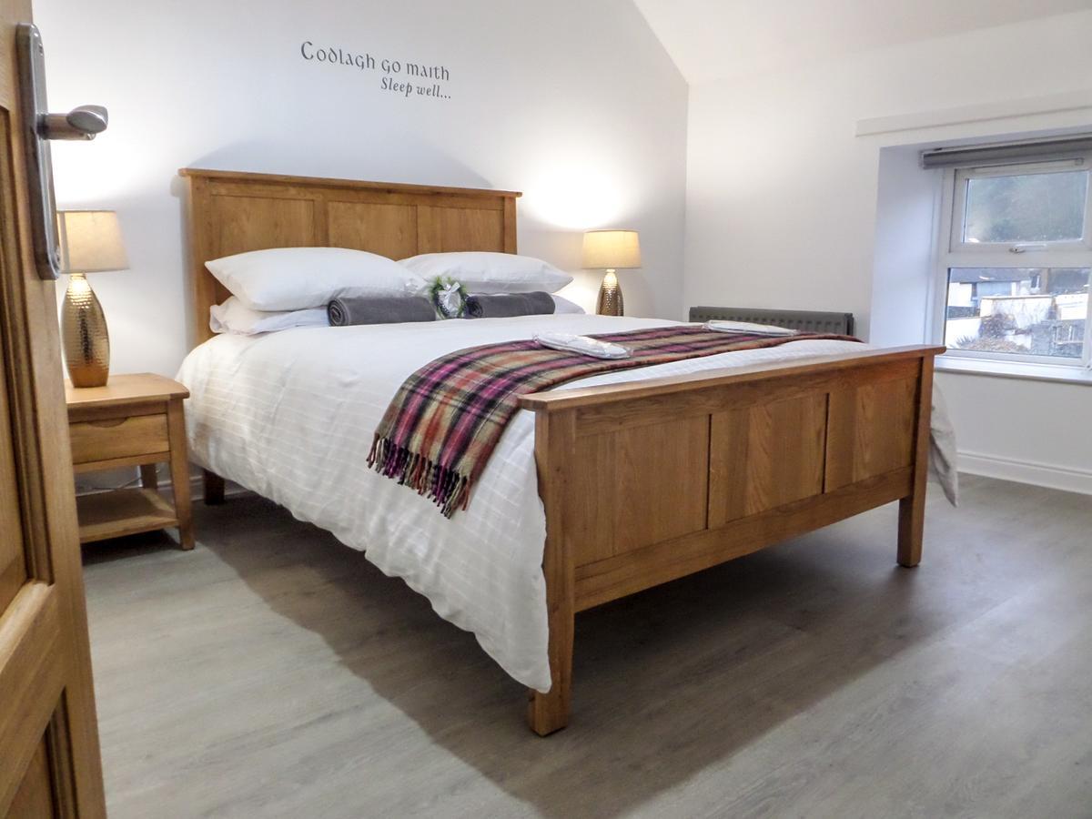 Antrim Coast Apartments Cushendall Esterno foto